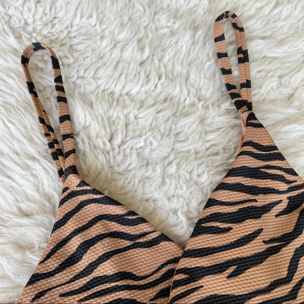 Like-New Aerie Wrap One-Piece Cutout Swimsuit | Animal Print | Sz M LONG - Picture 7 of 14